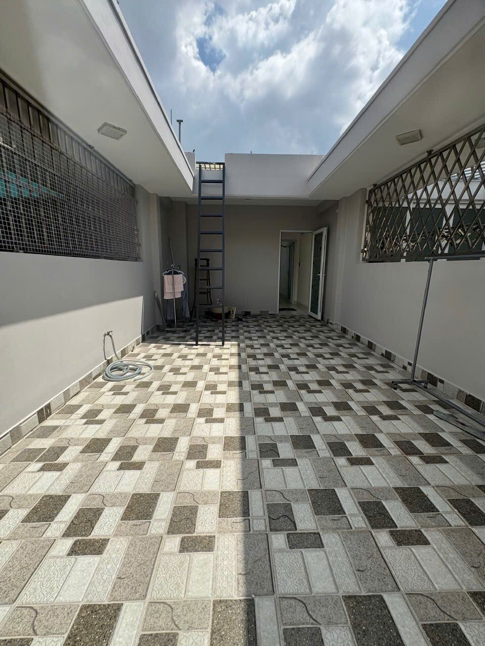 Bán nhà phố 4 tầng view công viên Bình Phú, Quận 6 - Giá 9.8 tỷ