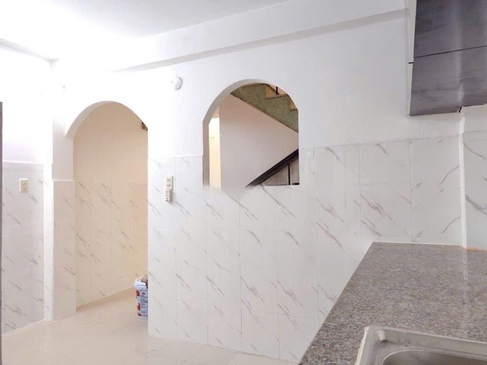 Cho Thuê Nhà Gò Vấp: 1 Trệt 2 Lầu, 3PN, Gần Đại Học Công Nghiệp 4