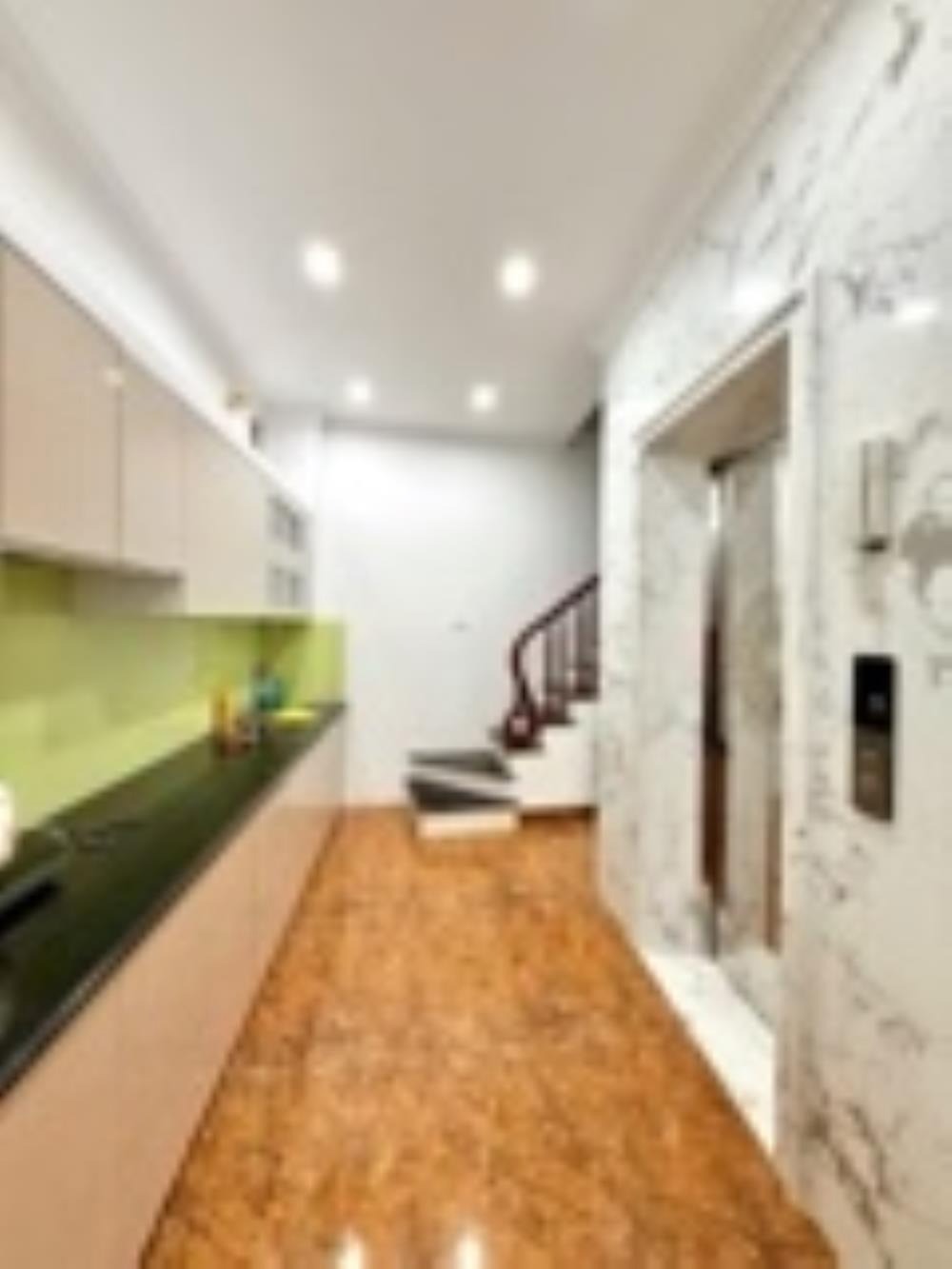 Bán nhà phố Trần Đại Nghĩa 5 Tầng, Thang Máy, Ô Tô Đỗ Cửa - Giá 11.8 Tỷ