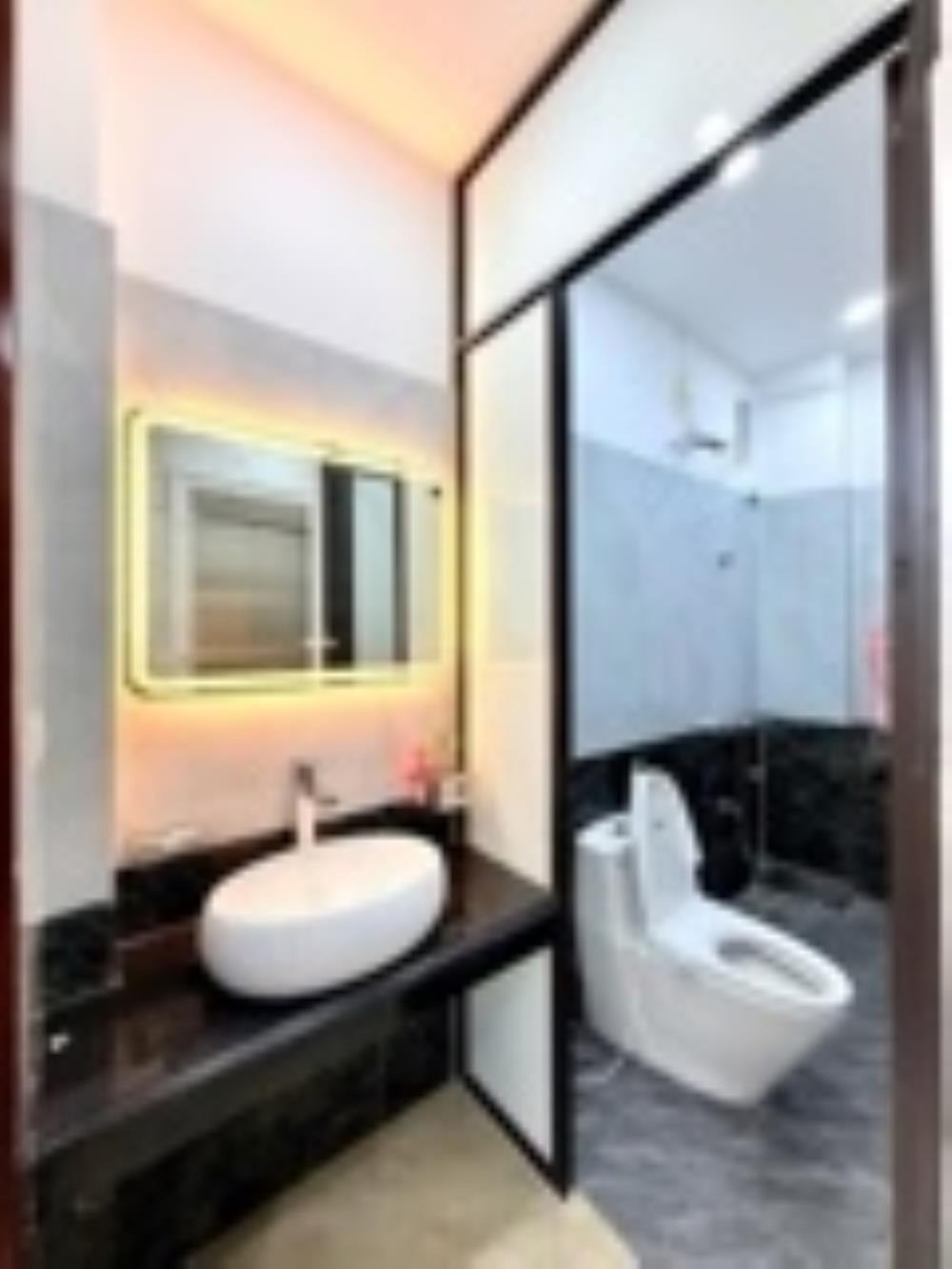 Bán nhà phố Trần Đại Nghĩa 5 Tầng, Thang Máy, Ô Tô Đỗ Cửa - Giá 11.8 Tỷ