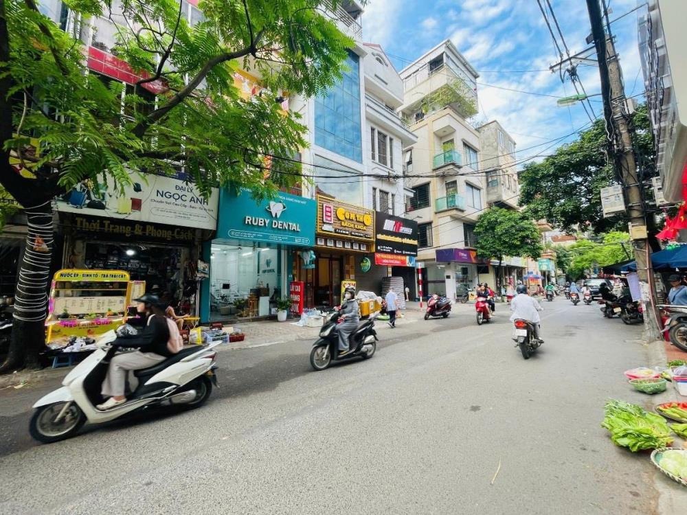Bán nhà mặt phố Cổ Nhuế 40m2, 5 tầng, ô tô tránh, giá 10 tỷ