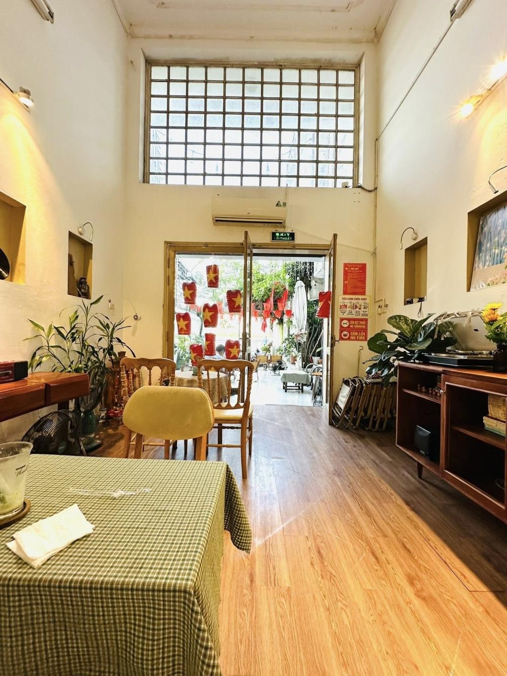 Bán Nhà Mặt Phố Trích Sài Tây Hồ 75m2, 5 Tầng, View Hồ - 50.5 Tỷ
