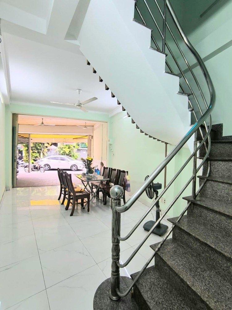 BÁN NHÀ MT NGUYỄN THÁI SƠN,  GẦN SÂN BAY,  3 LẦU, 50M²,  CHỈ 7.4 TỶ TL