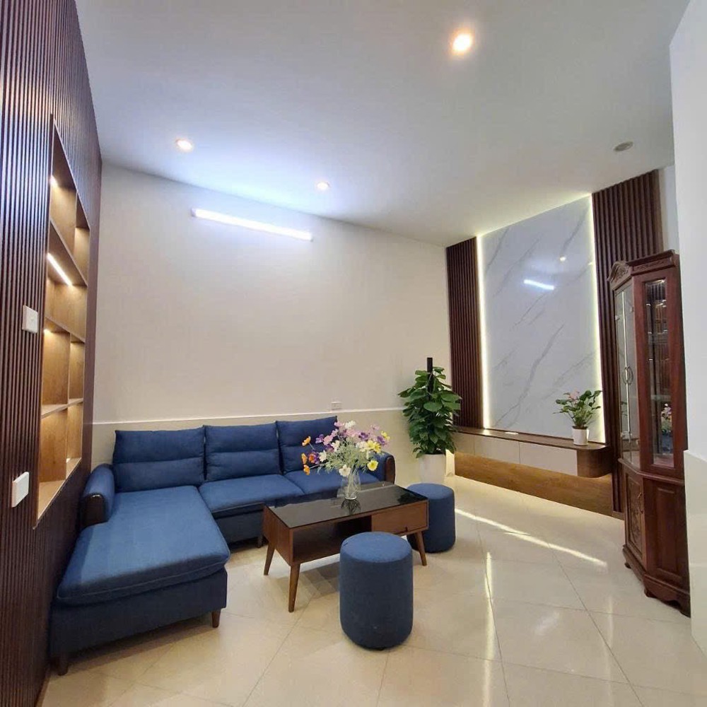 Nhà đẹp cần bán gấp, gần oto, vài bước ra hồ Hoàng Cầu