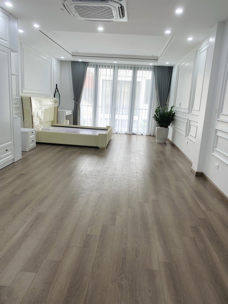 BÁN NHÀ NGUYỄN THỜI TRUNG LONG BIÊN - 2 THOÁNG-KINH DOANH-THANG MÁY-65M-NHỈNH18 TỶ