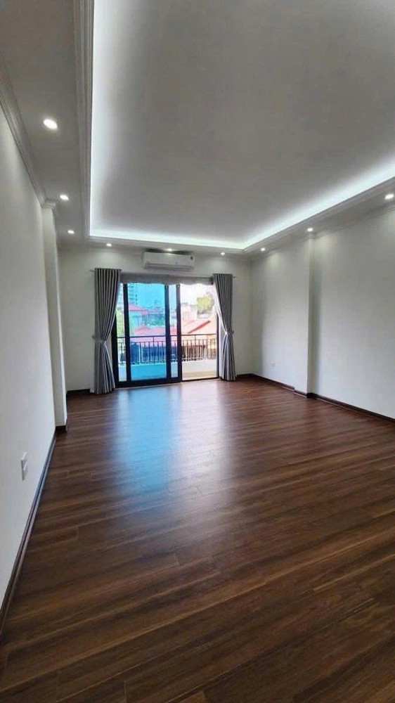 Bán nhà phân lô Phùng Chí Kiên - Cầu Giấy, vỉa hè ô tô tránh đỗ, thang máy, gara, kinh doanh,