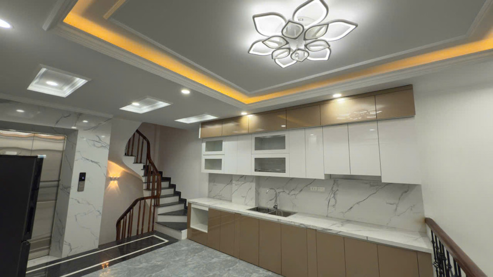 TÂY SƠN, ĐỐNG ĐA – NGÕ Ô TÔ - 6 TẦNG THANG MÁY - NHÀ MỚI Ở NGAY - 42m, 6 tầng, mt 3.9 m, giá 13.6 tỷ