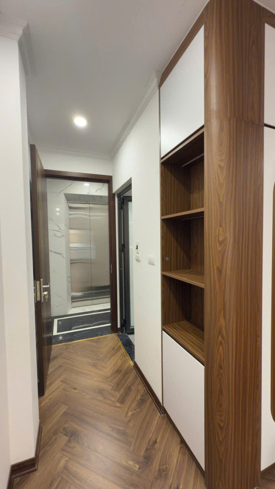 TÂY SƠN, ĐỐNG ĐA – NGÕ Ô TÔ - 6 TẦNG THANG MÁY - NHÀ MỚI Ở NGAY - 42m, 6 tầng, mt 3.9 m, giá 13.6 tỷ