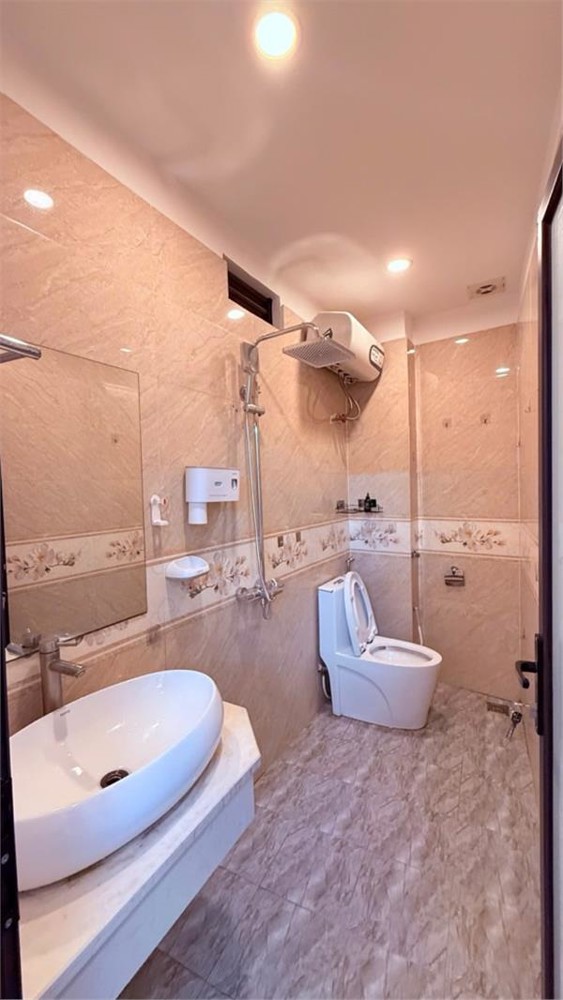 Bán nhà Mỹ Đình 36m2, 5 tầng, xe đỗ cửa, giá 6,6 tỷ