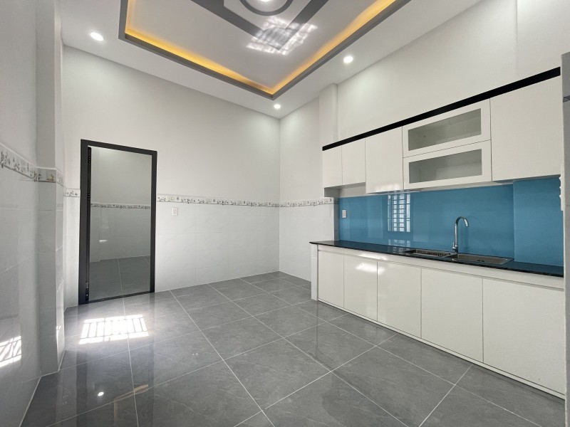 Bán nhà Đường Âu Cơ, Tân Phú - DT 63.3m2, 4 PN - Hẻm 5m xe hơi vào nhà