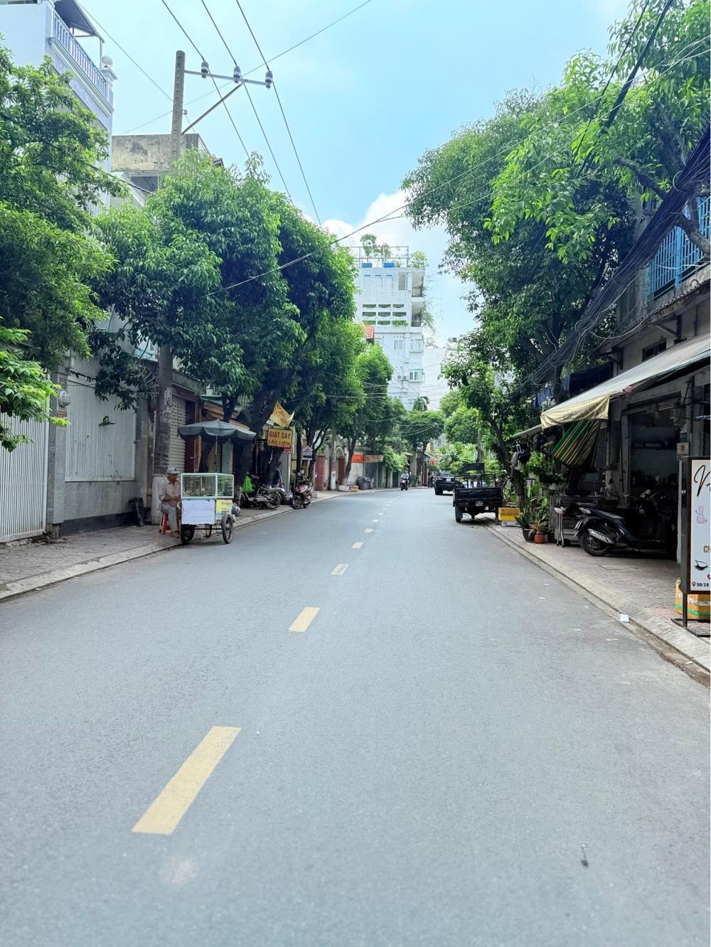 Nhà phố Quận Phú Nhuận - Xe hơi đỗ cửa, 4x13, Vị trí Độc Tôn