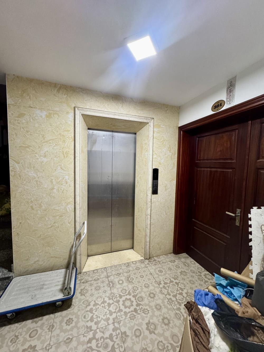 Cho thuê văn phòng 550m2 Hoàng Văn Thái - Giá 45tr/tháng