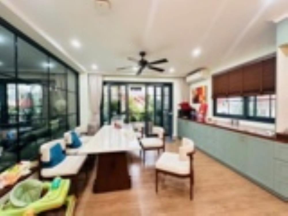 Biệt Thự Xuân Đỉnh - Bắc Từ Liêm: 124m2, 5 Tầng, Thang Máy, Mặt Tiền 9.9m, Oto Tránh