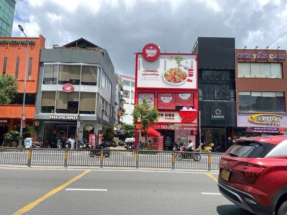 Bán Góc 2 Mặt Tiền Nguyễn Văn Trỗi - Vị Trí VIP - 59 Tỷ
