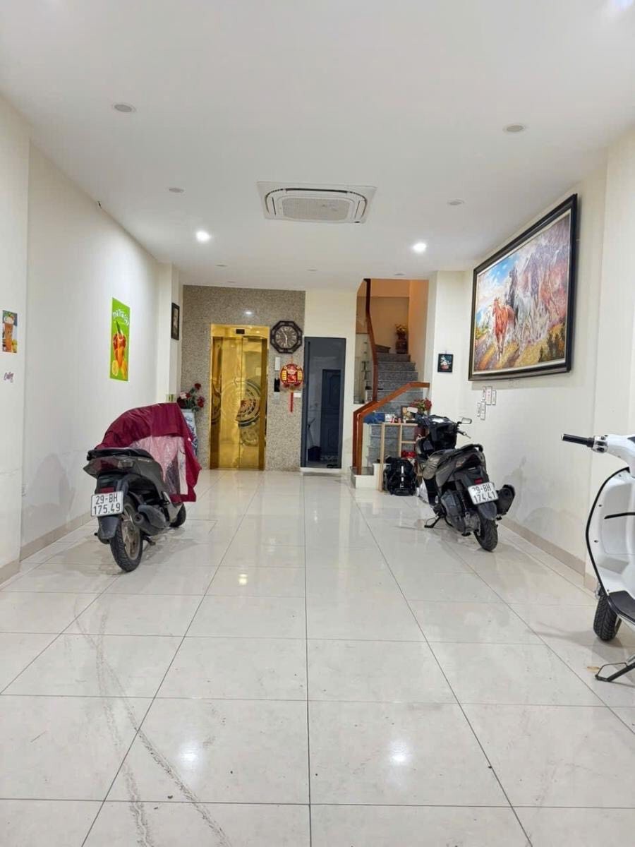 Bán Nhà Phố Minh Khai, Hai Bà Trưng - 53m2, 7 Tầng, Mặt Tiền 4.6m - 25.5 Tỷ