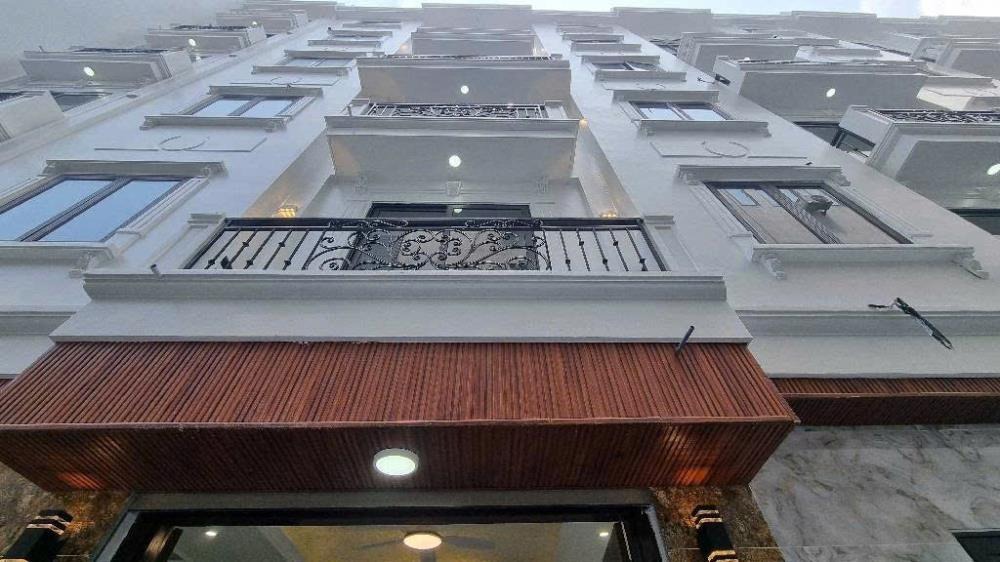 Bán Nhà Tây Hồ - Dòng Tiền Khách Nước Ngoài - 38m² - 12.95 Tỷ
