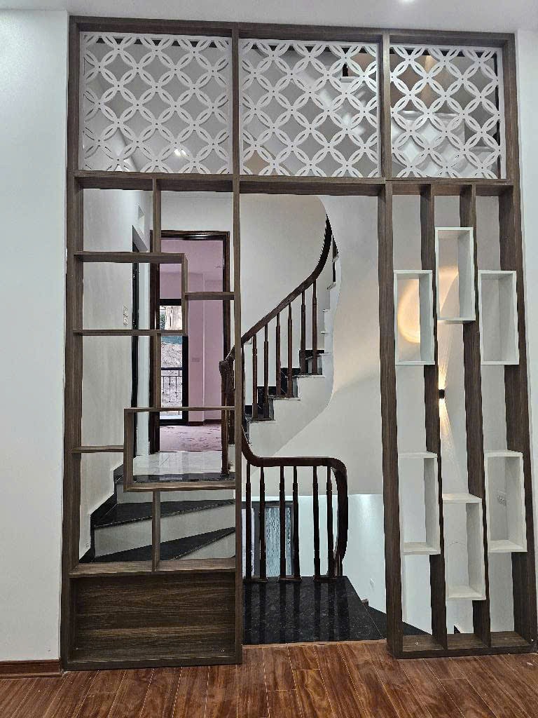 Bán nhà mới 5 tầng Yên Phú, Liên Ninh - 5.5 tỷ