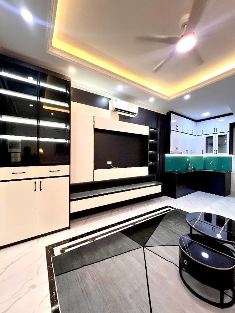 BÁN NHÀ NGUYỄN VĂN LINH LONG BIÊN, OTO, FULL NỘI THẤT, 35M, NHỈNH 7 TỶ