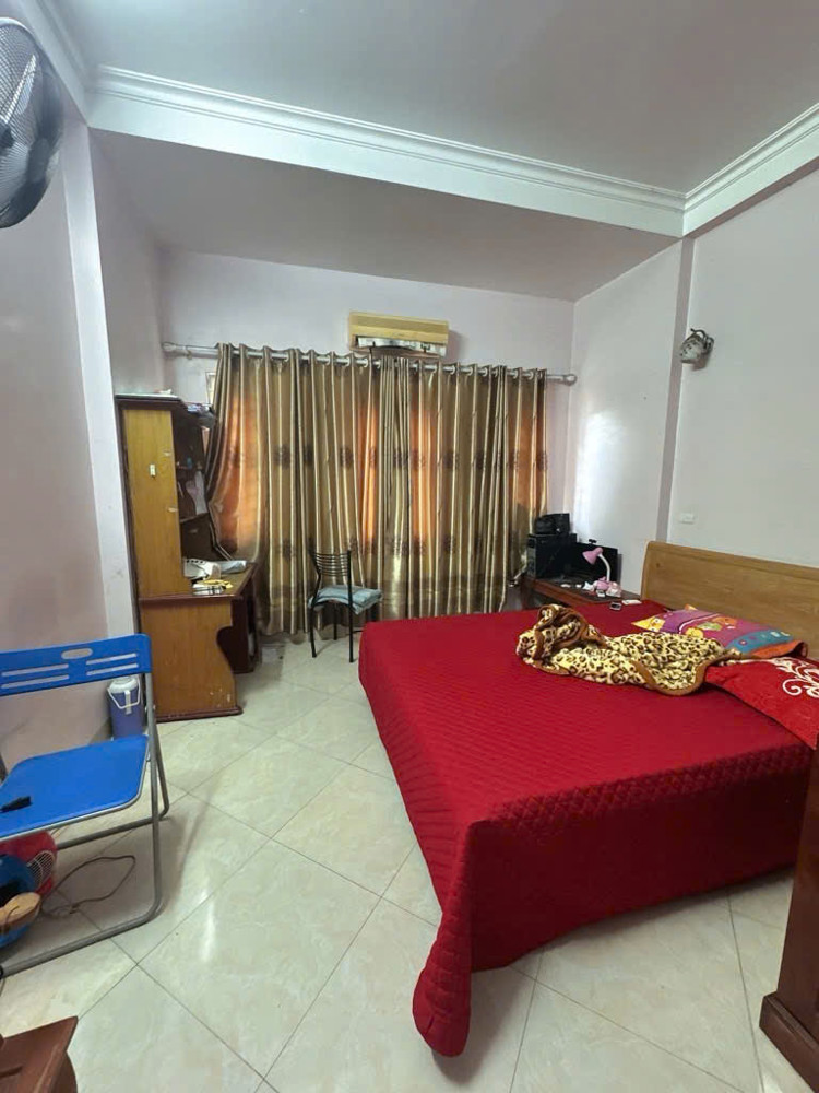 🔹 BÁN NHÀ THẠCH BÀN LONG BIÊN – 38M² – 4 TẦNG – 4 PHÒNG NGỦ – LÔ GÓC 2 THOÁNG 7,95TY – Ô TÔ ĐỖ CỬA