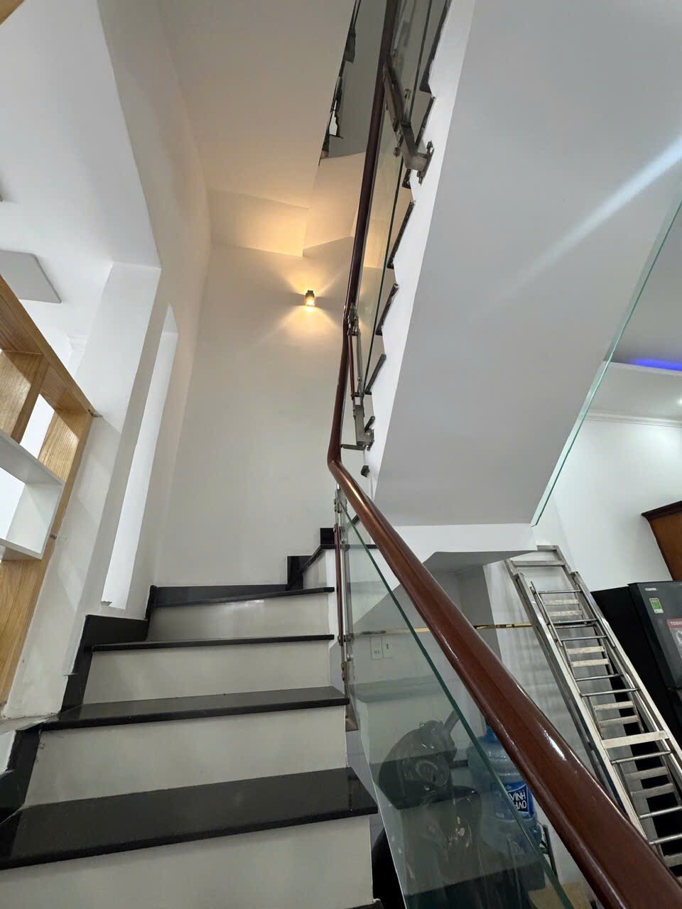 Bán Nhà Mặt Tiền View Công Viên Bình Phú, Quận 6 – 9.8 Tỷ