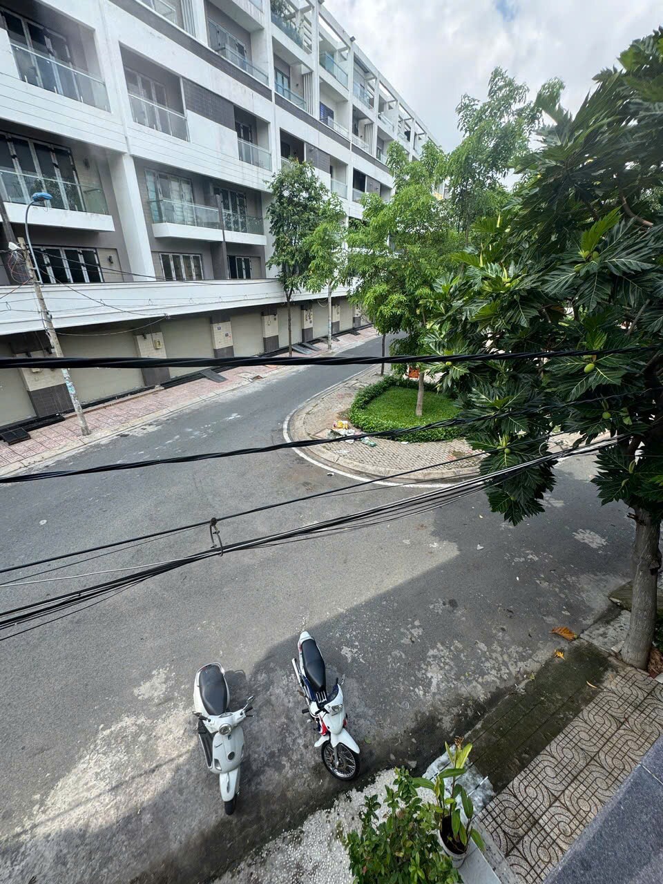 Bán Nhà Mặt Tiền View Công Viên Bình Phú, Quận 6 – 9.8 Tỷ