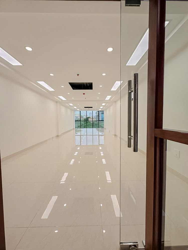 MẶT PHỐ NGUYỄN KHANG - TÒA VP 8 TẦNG - 80M² - VỈA HÈ - VIEW SÔNG - SỔ VUÔNG ĐÉT