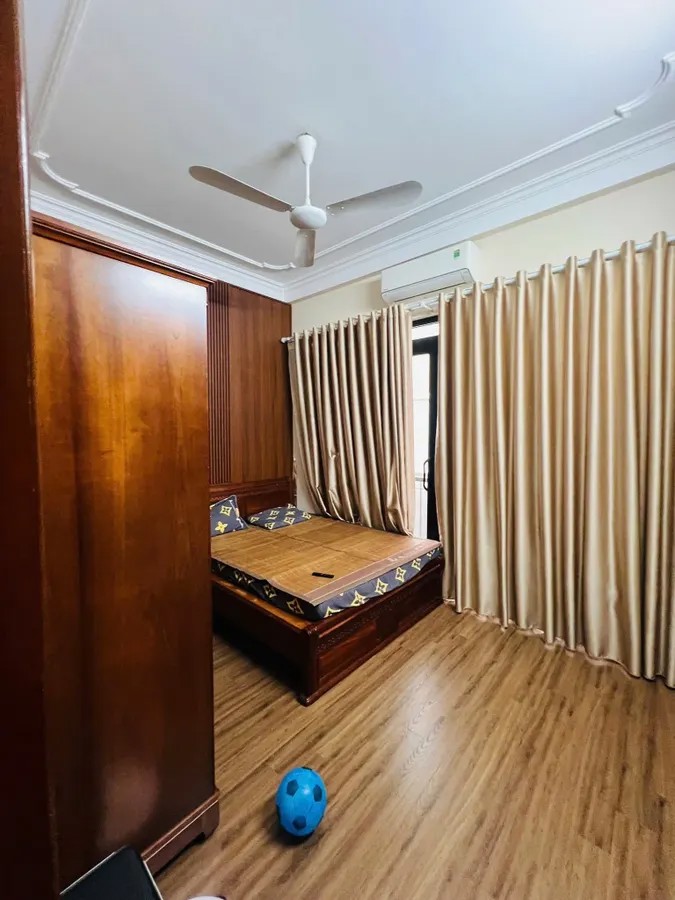 BÁN NHÀ RIÊNG Phố Hào Nam 45m2 X 5 Tầng MT4.6m, 12.9 Tỷ Đống Đa Hà Nội