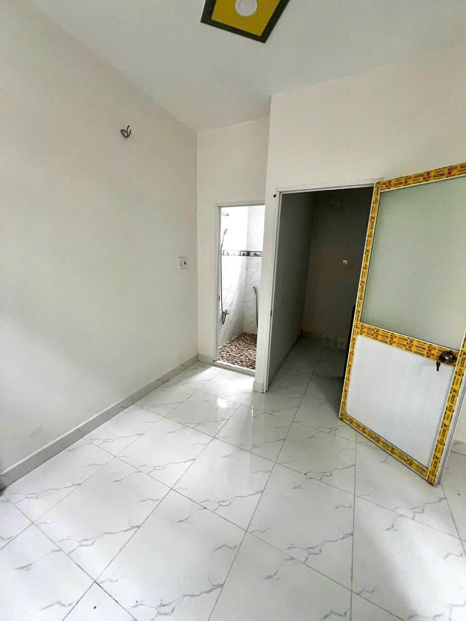 Bán Gấp Nhà Sổ Riêng Hóc Môn - 349tr - Vị Trí Đắc Địa