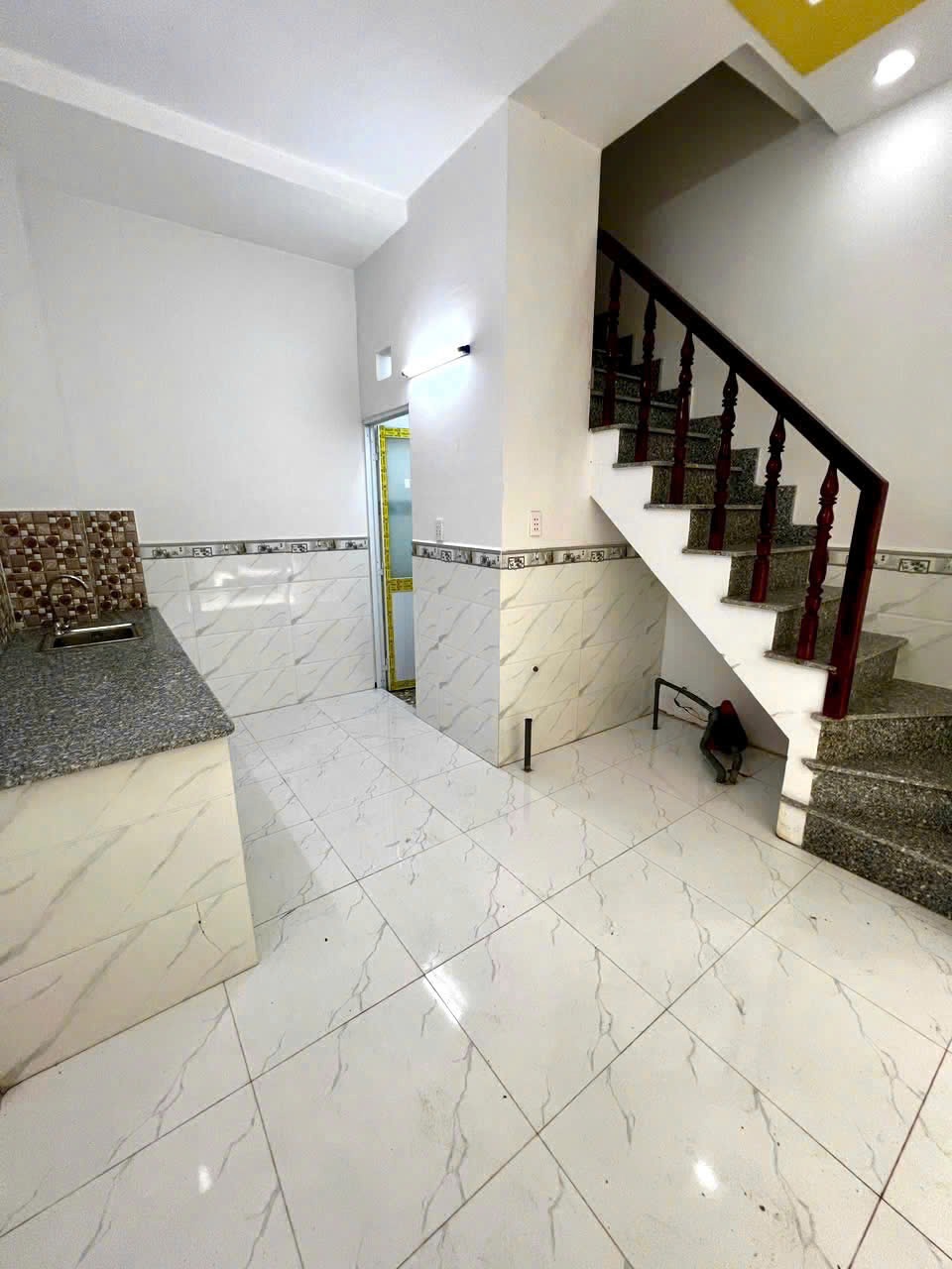 Bán Gấp Nhà Sổ Riêng Hóc Môn - 349tr - Vị Trí Đắc Địa