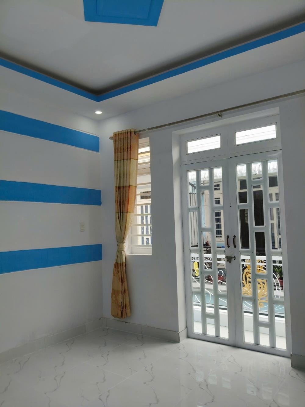 Bán Gấp Nhà Hóc Môn - 589tr - SHR - Gần Chợ, Trường Học