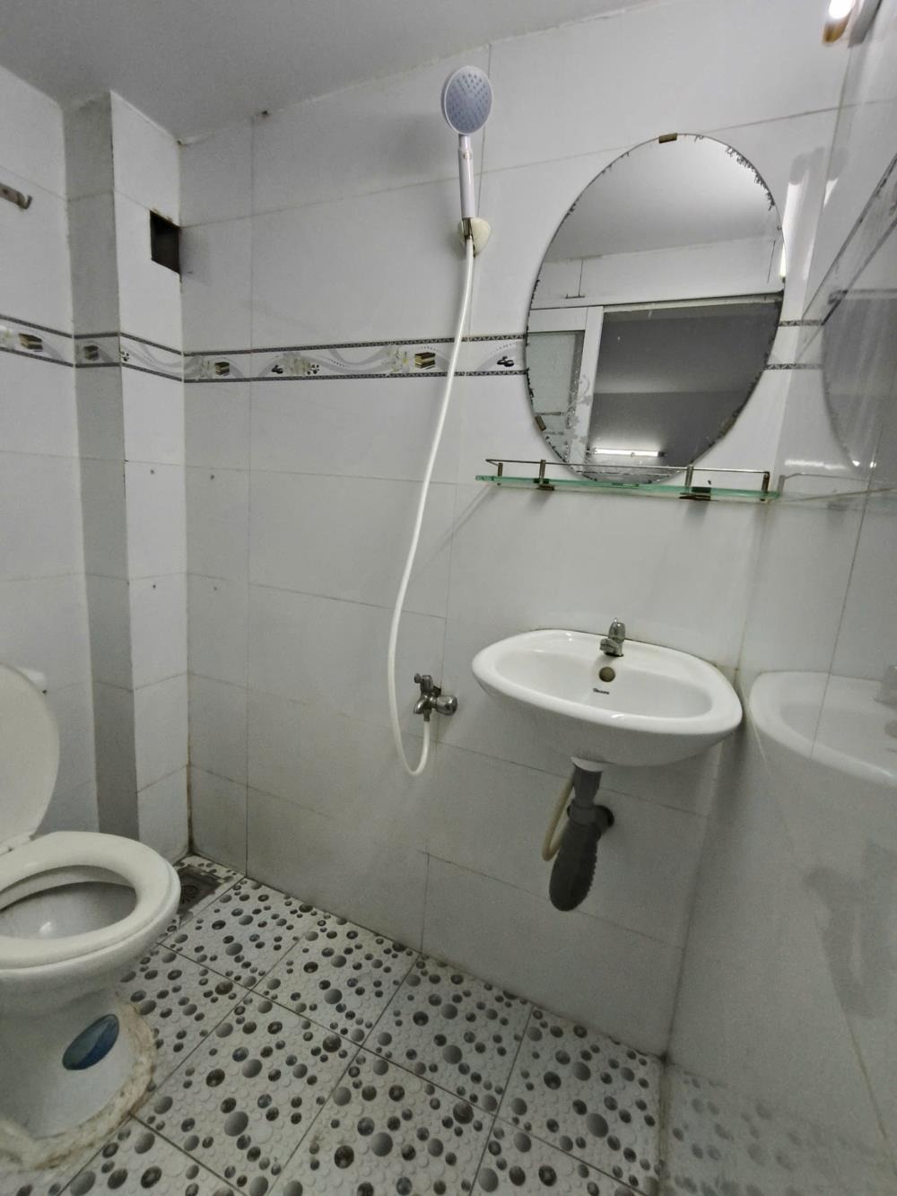 Bán Gấp Nhà Hóc Môn - 589tr - SHR - Gần Chợ, Trường Học