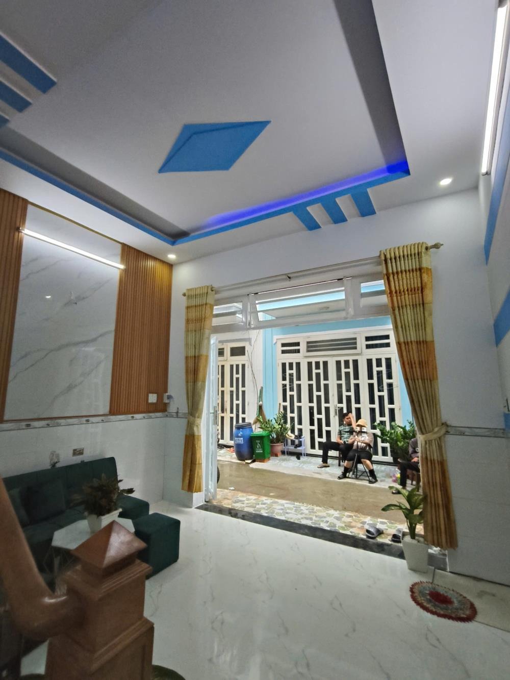 Bán Gấp Nhà Hóc Môn - 589tr - SHR - Gần Chợ, Trường Học