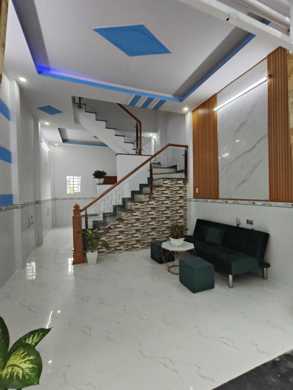 Bán Gấp Nhà Hóc Môn - 589tr - SHR - Gần Chợ, Trường Học