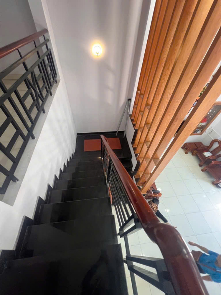 NHÀ ĐƯỜNG OTO ĐÔNG THẠNH HÓC MÔN - NGAY CHỢ GẤU TRỊNH THỊ DỐI VỚI LÊ VĂN KHƯƠNG - 5.7M X17M - 94M2