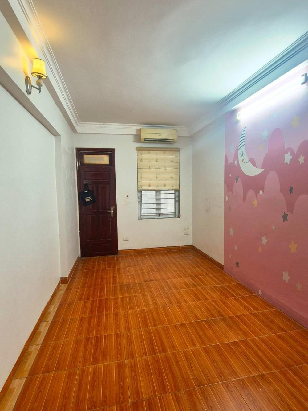 Bán nhà phố Vĩnh Hưng 5 tầng, 30m², 6 tỷ - Vị trí đẹp, hiện đại