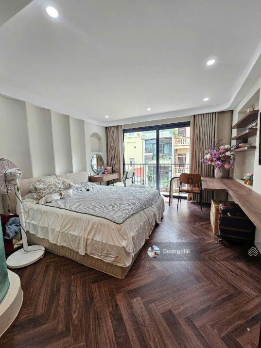 Bán nhà Hoàng Quốc Việt 75m MT 6m - Phân Lô Ô tô Kinh Doanh VP - Vỉa Hè Vài bước ra phố