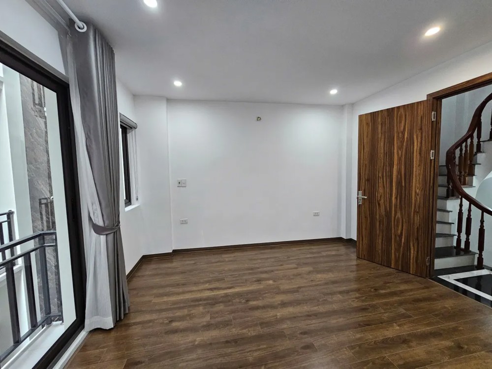 NHÀ MỚI ĐẸP Ngọc Thụy 30m2  5 tầng 6.95 tỷ Long Biên Hà Nội