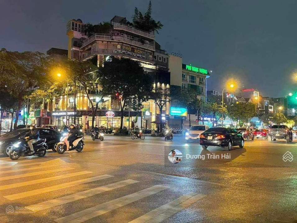 Bán nhà phố Láng Hạ - 135m2 x MT 7m - lô góc 3 thoáng kinh doanh - vỉa hè - ô tô dừng đỗ