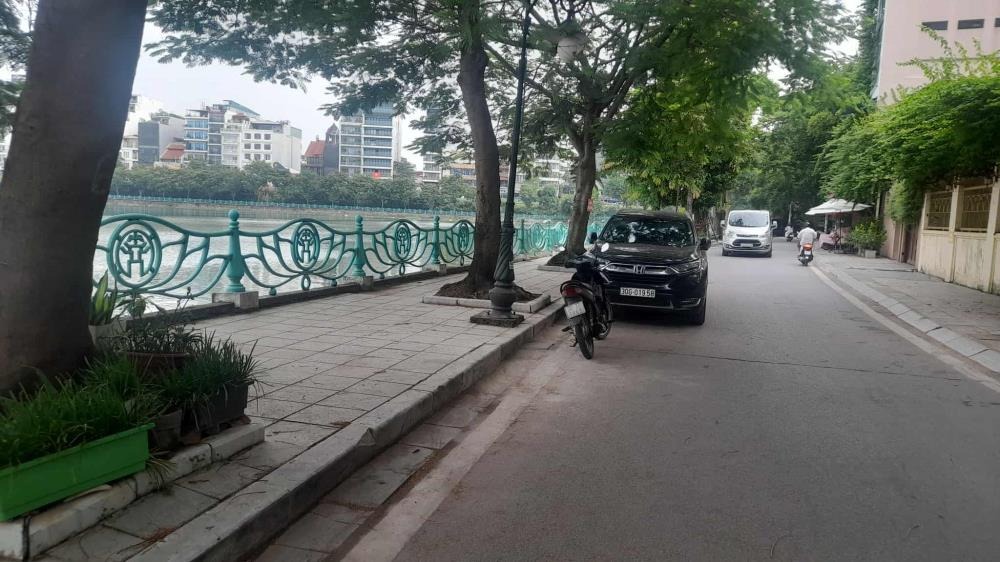 Bán Nhà Phố Từ Hoa Tây Hồ 79m2 - 4 Tầng, Mặt Tiền 4.8m - Giá 36 Tỷ (Thương Lượng)