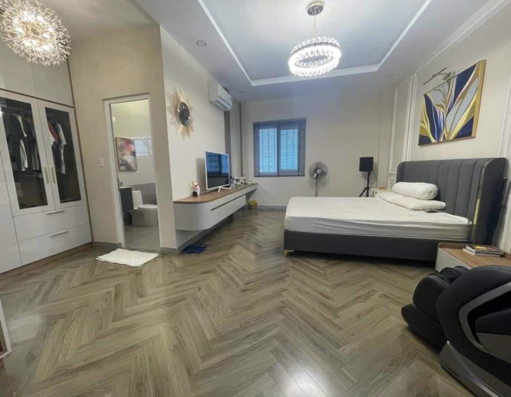 Bán Nhà Nguyễn Đình Chiểu - 6 Tầng, 66m2, Xe Hơi Vào Nhà - 14 Tỷ