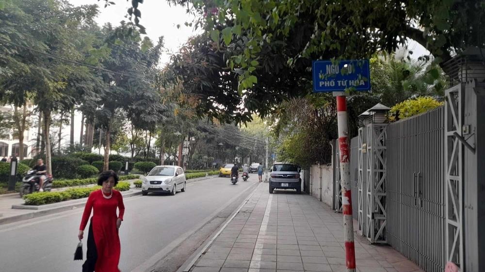 Bán Nhà Phố 7 Tầng View Hồ Tây Hồ - 109m2 - Giá 45 Tỷ (Thương Lượng)
