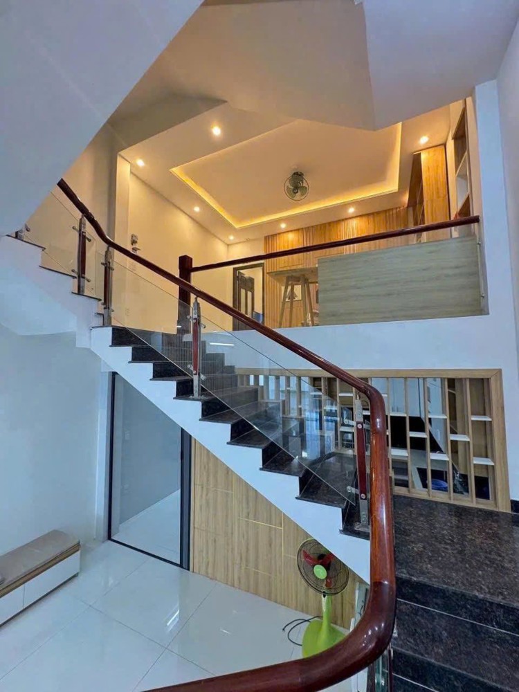 Bán nhà mặt phố Trường Sa, Ngũ Hành Sơn, Đà Nẵng. 100m2, 5 tầng, 16 tỷ, Sổ Đỏ. LH: 0932514255