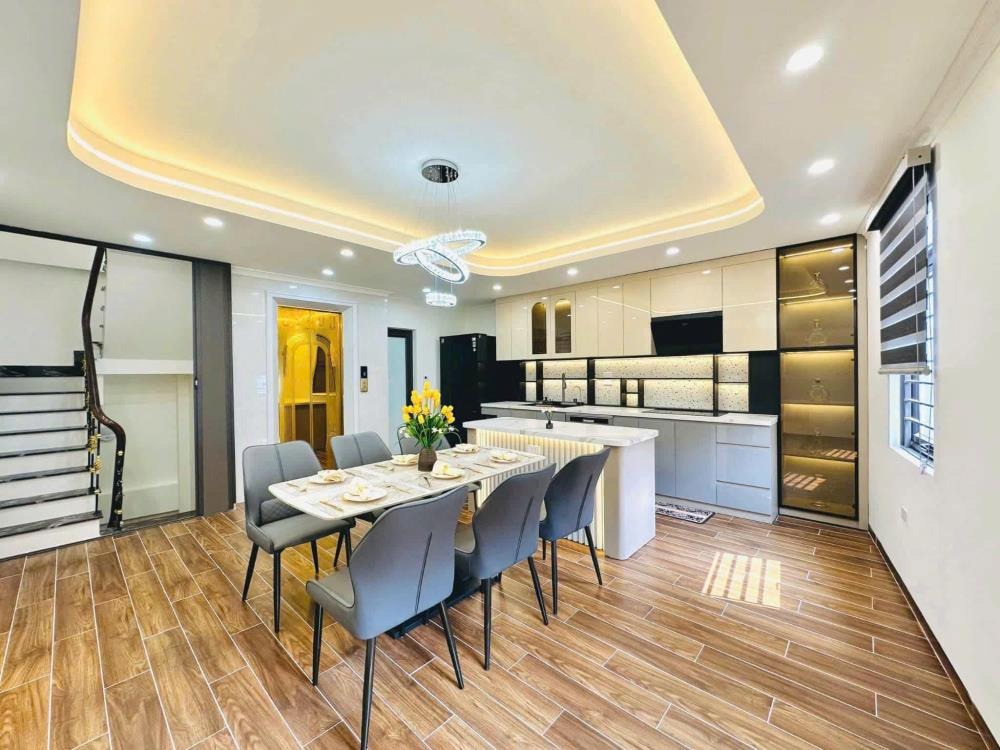 Bán Nhà Ngõ Thịnh Quang 7 Tầng Thang Máy Full Nội Thất - 14.8 Tỷ
