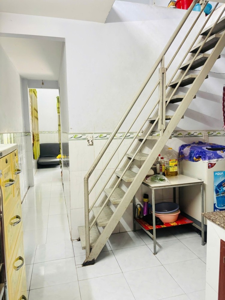 Bán nhà 99m2 Dĩ An,SHR đường xe hơi,gần chợ đêm Biconsi,giá rẻ