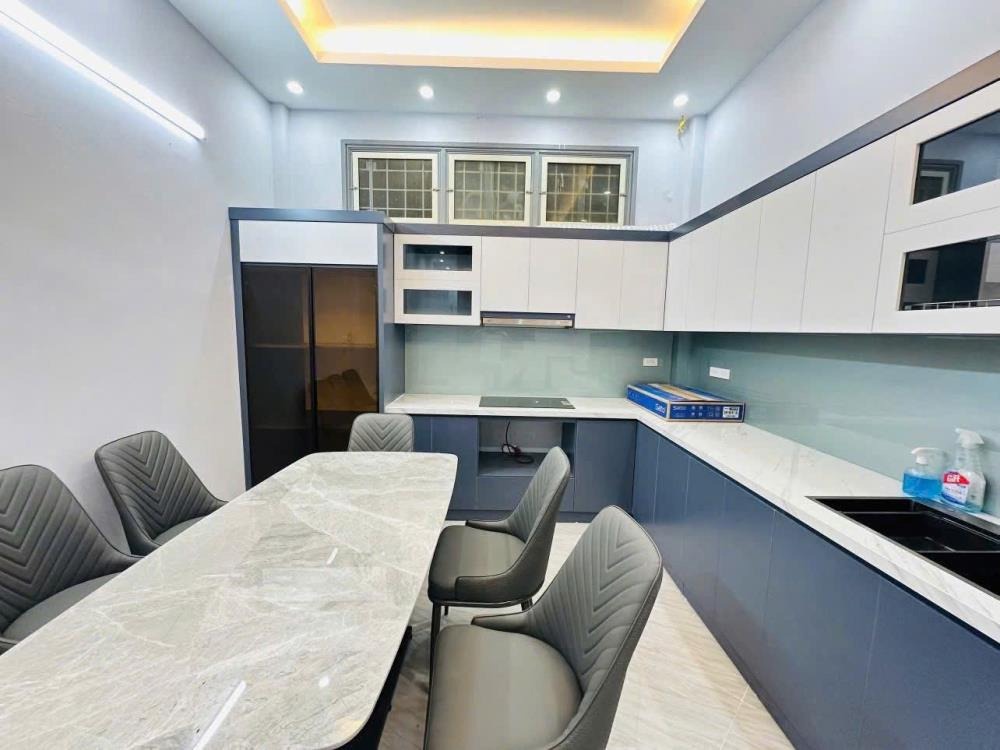 Bán nhà riêng Kim Đồng, Hoàng Mai - 50m2, 5 tầng, giá 16.8 tỷ - Ô Tô, Thang Máy