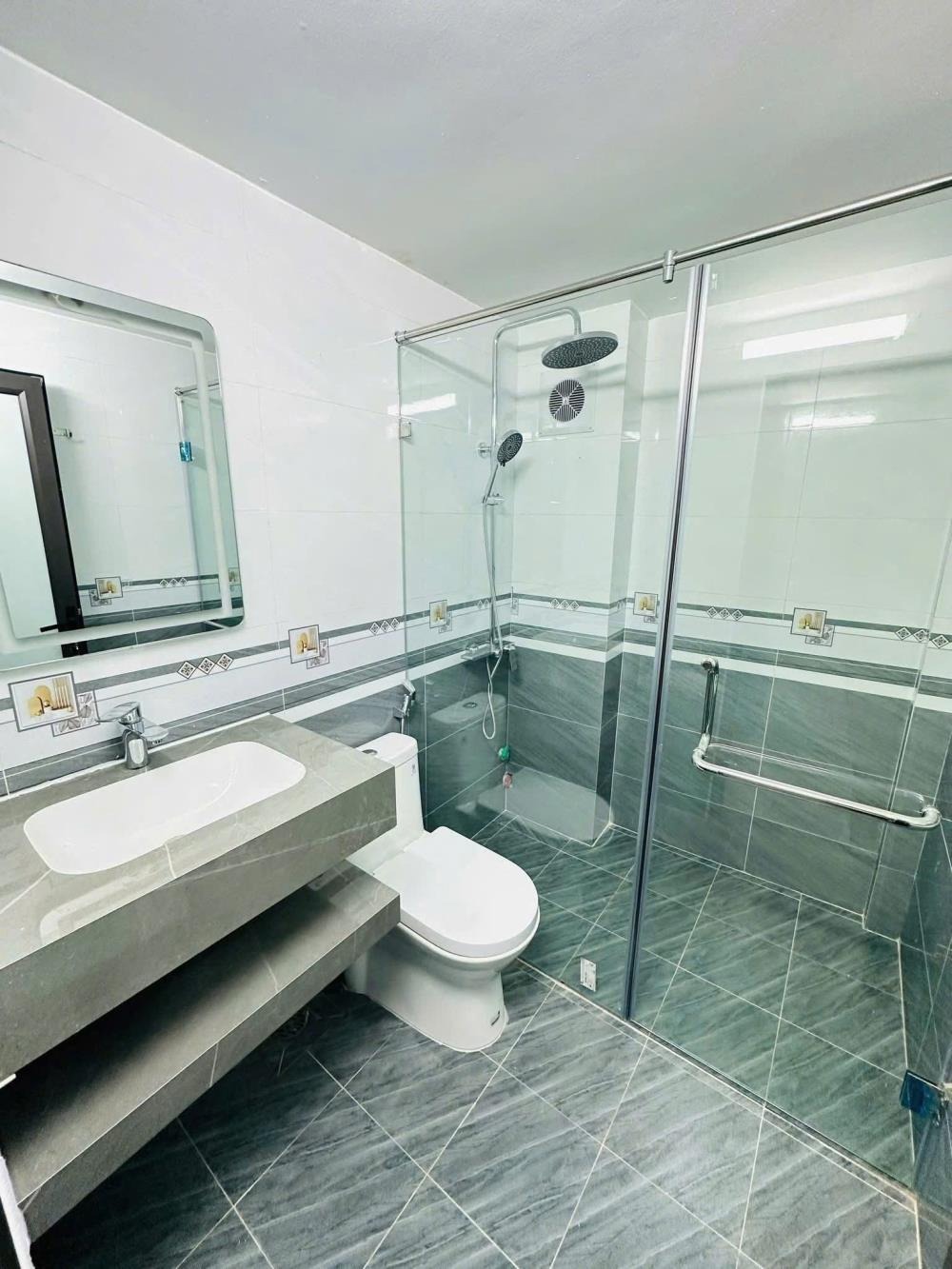 Bán nhà riêng Kim Đồng, Hoàng Mai - 50m2, 5 tầng, giá 16.8 tỷ - Ô Tô, Thang Máy