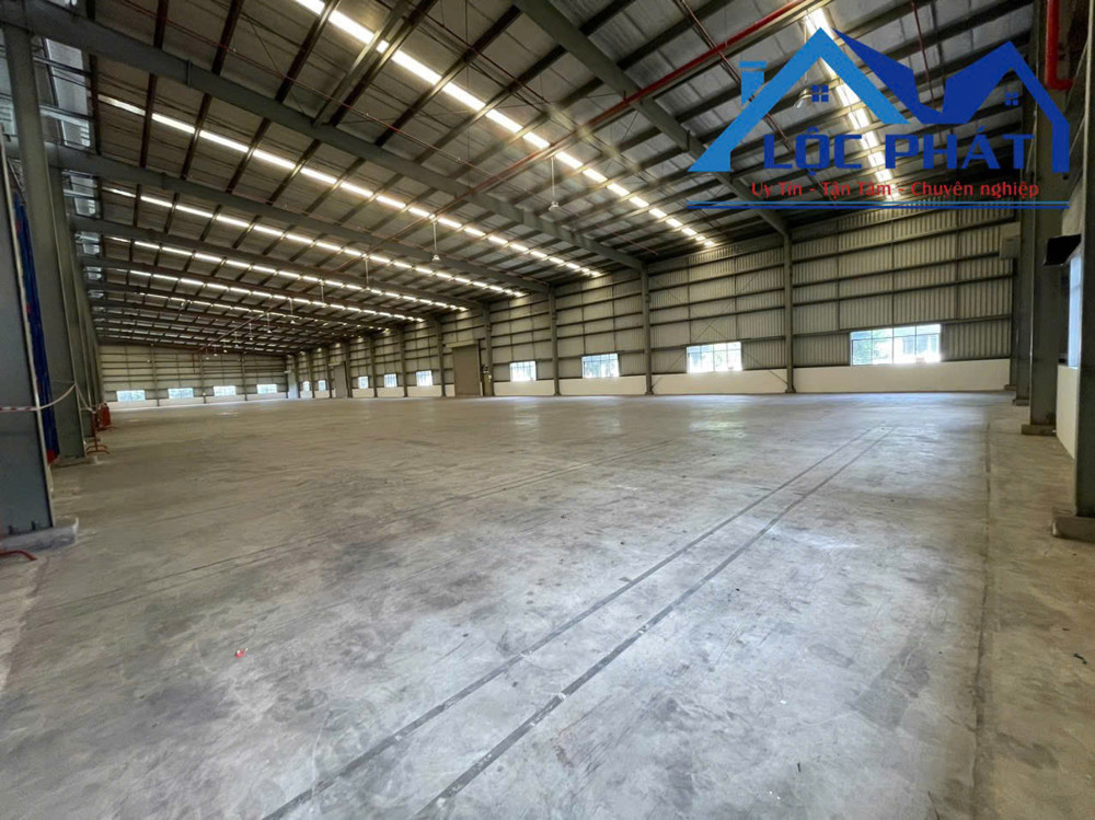 KCN Nhơn Trạch Đồng Nai xưởng 2400m2 cho thuê 4,4usd/m2