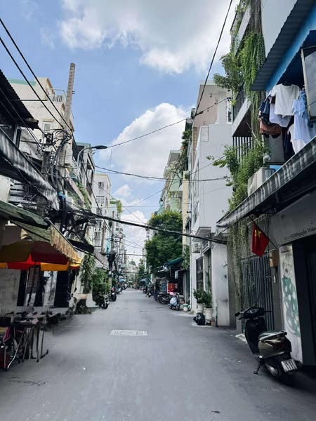 Nhà HXH Đường Nguyễn Thiện Thuật Phường 2 Quận 3 Cũ