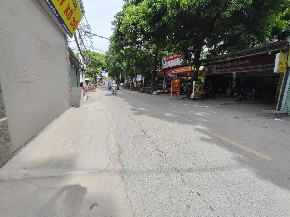 Đất phố Hoàng Tăng Bí 145m2, MT 5.8m, ô tô tránh, giá 22.8 tỷ