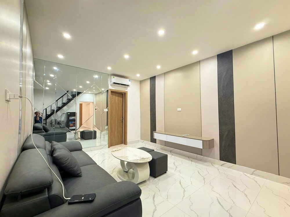 Bán căn hộ tập thể Nghĩa Tân 80m 3 ngủ Ở sướng giá mềm